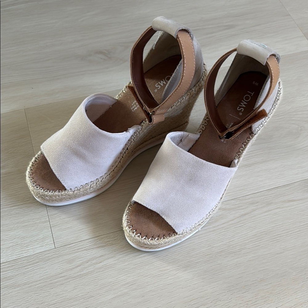 TOMS Women's White and Brown Espadrille Sandals
